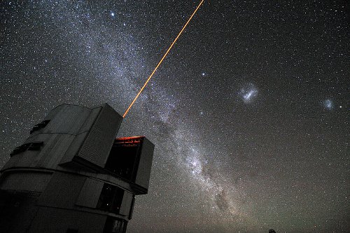 Jeden z teleskopów VLT, należący do konsorcjum ESO / Credits - ESO