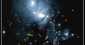Żółtym kolorem zaznaczono nowoodkryte obiekty / Credit - NASA/JAXA