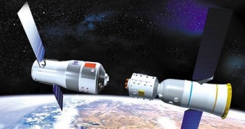 Spotkanie na orbicie: Tiangong 1 (po lewej) i Shenzhou 8 (po prawej) - grafika / Źródło: Xinhua News Agency
