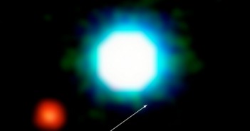 Zdjęcie z NACO z 2004 roku – brązowy karzeł 2M1207 wraz ze swoją planetą / Credit - ESO
