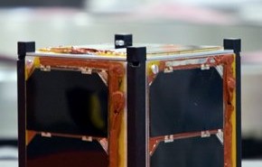 Jeden z siedmiu Cubesatów/ Credits - ESA
