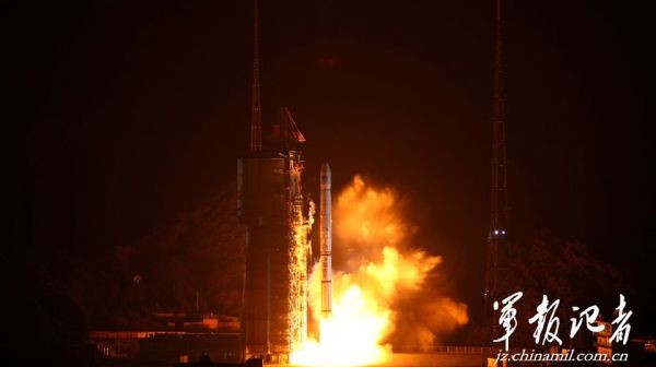 Start rakiety Długi Marsz 3A z satelitą IGSO-5 konstelacji BeiDou-2 / Credits: jz.chinamil.com.cn