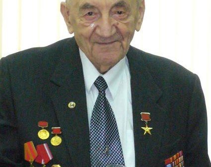 Boris Jewsjejewicz Czertok (1912-2011)