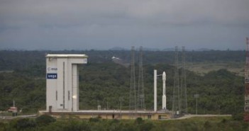Vega na swoim stanowisku startowym / Credits: ESA - S. Corvaja, 2012