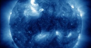 Wygląd Słońca tuż przed fazą maksymalną rozbłysku z 19.01.2012 / Credits - NASA, SDO