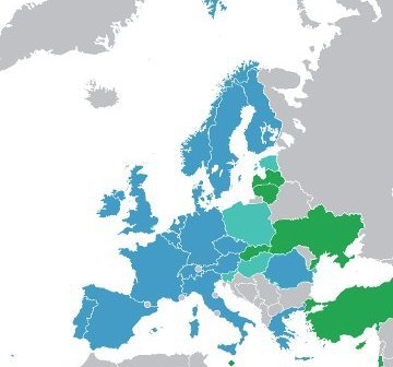 ESA - państwa członkowskie (niebieskie), kooperujące w ramach PECS (jasnozielone) i współpracujące (ciemnozielone) / Credits: WikiCommons