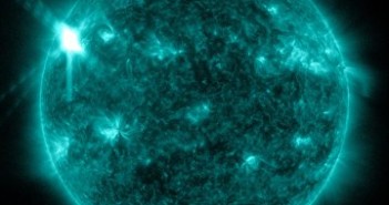 20 minut po fazie maksymalnej rozbłysku klasy X1.1. / Credits - NASA, SDO