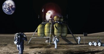 Oficjalna grafika NASA - obok lądownika Altair znajduje się flaga Polski / Credits - NASA