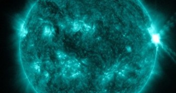 Widok Słońca w momencie fazy maksymalnej rozbłysku z 17 maja 2012 / Credits - NASA, SDO