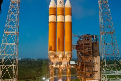 Start rakiety Delta IV-H z amerykańskim satelitą wywiadu NROL-15 / Credits: ULA