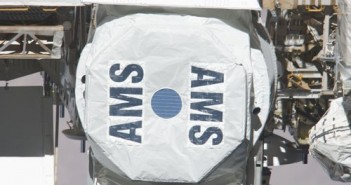Detektor AMS-02 na ISS - zdjęcie z maja 2011 roku / Credits - NASA