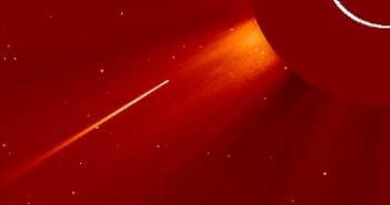 Kometa C/2012 E2 SWAN zbliża się do Słońca / Credits - Krzysztof Kida, NASA, ESA, SOHO