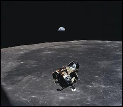 Moduł powrotny Orła - po powrocie z powierzchni Księżyca / Credits - NASA