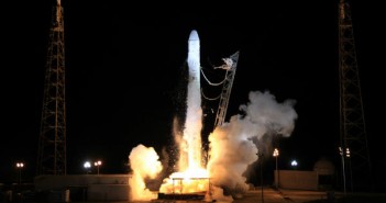 Start rakiety Falcon 9 do misji CRS-1 / Credits - SpaceX
