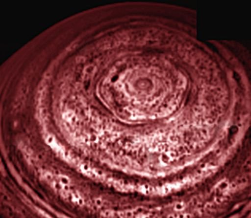 Heksagon na Saturnie na paśmie podczerwieni / Credits - NASA, JPL