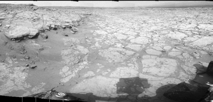 Yellowknife Bay oczami łazika MSL - Sol 130 / Credits - NASA/JPL-Caltech
