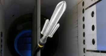 Model rakiety SLS w tunelu aerodynamicznym TDT w ośrodku Langley Research Center / Credits: NASA/LaRC
