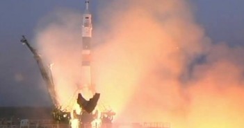 Start rakiety Sojuz-FG z kapsułą Sojuz TMA-07M - 19.12.2012 / Credits - NASA TV
