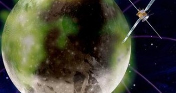 Artystyczna wizja sondy JUICE nieopodal Ganimedesa / Credits - ESA