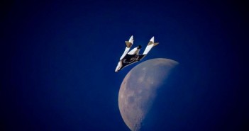 Zdjęcie SpaceShipTwo z lotu z 3 kwietnia 2013 / Credits - Virgin Galactic