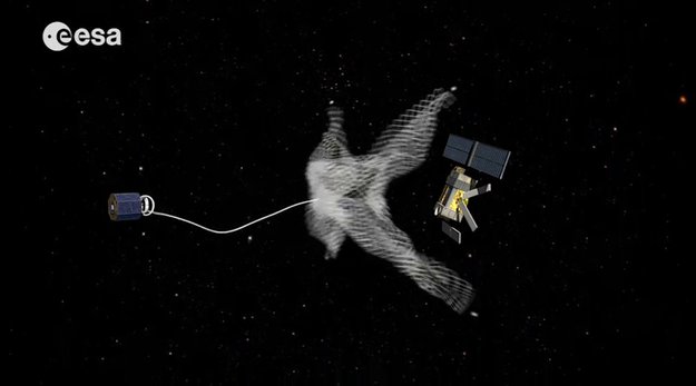 Wizja misji przechwytującej uszkodzonego satelitę / Credits - ESA