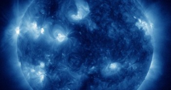 Na trzy minuty przed fazą maksymalną rozbłysku klasy X2.8 z 13 maja 2013 / Credits - NASA, SDO