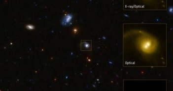 Układ CID-42 zlokalizowany jest 4 miliardy lat świetlnych od Ziemi / Credits: X-ray: NASA/CXC/SAO/F.Civano et al; Optical: NASA/STScI; Optical (wide field): CFHT, NASA/STScI