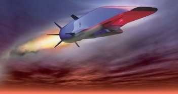 Wizja artystyczna pojazdu X-51A podczas lotu hipersonicznego / Credits - USAF