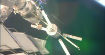 ATV-4 zbliżający się do modułu Zwiezda / Credits: NASA TV