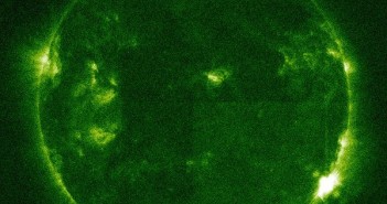 Trzy minuty po fazie maksymalnej rozbłysku z 8 czerwca 2013 / Credits - NASA, SDO