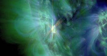 Tuż przed fazą maksymalną rozbłysku klasy M2.9 z 23.06.2013 / Credits - NASA, SDO