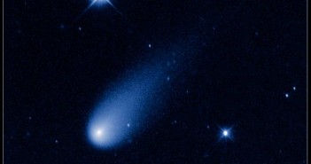 Kometa C/2012 S1 ISON / Credits: NASA/ESA, Hubble Heritage Team (STScI/AURA)