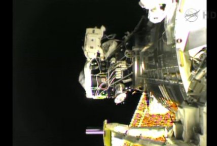 18:58 CEST - status prac przy PMA-2 / Credits - NASA TV
