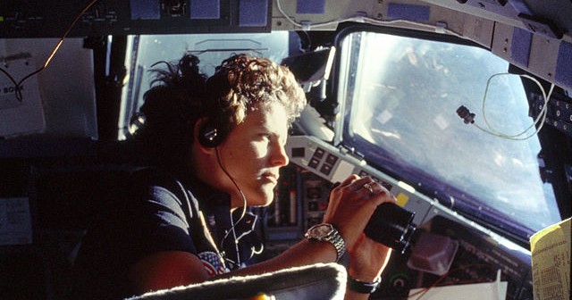 Kathryn Sullivan w trakcie misji STS-41-G, 6 października 1984 / Credits: NASA