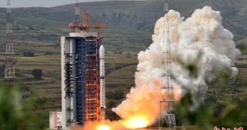 Start rakiety Długi Marsz z satelitą Feng Yun 3C / Credits: China News