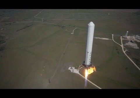 Grasshopper podczas lotu / Credits - SpaceX