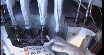 Ujęcie z prac nad podobną awarią systemu chłodzenia w 2010 roku / Credits: NASA TV