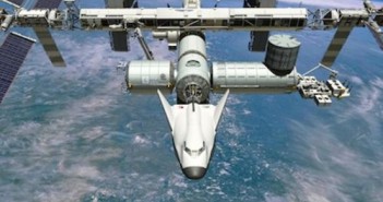 Statek Dream Chaser w czasie cumowania do portu PMA-2. Przypominamy, że obecnie statki tej firmy nie będą realizowały lotów do ISS / Credits: Sierra Nevada Corp.