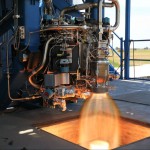 Test silnika SuperDraco w 2012 roku / Credits: SpaceX