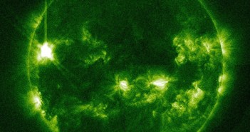 Tuż po fazie całkowitej rozbłysku klasy M6.5 z 8 lipca 2014 / Credits - NASA, SDO