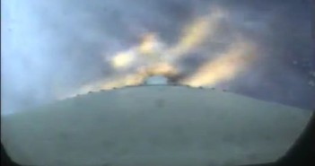Ujęcie z próby wodowania pierwszego stopnia Falcona 9R z 14 lipca 2014 / Credits - SpaceX