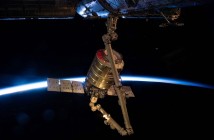 Cygnus przechwycony przez SSRMS / Credits - NASA