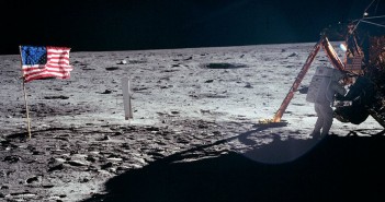 Neil Armstrong na Księżycu / Credits - NASA