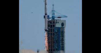 Start CZ-4C z Yaogan Weixing-20 / Credits - news.cn