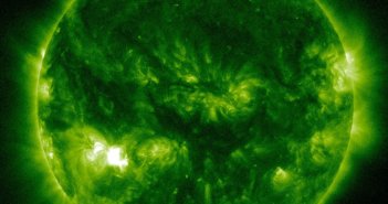 Moment fazy maksymalnej rozbłysku okiem sondy SDO / Credits - NASA