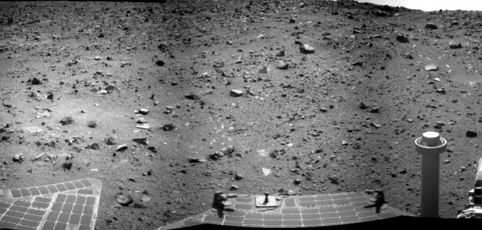 Fragment panoramy Marsa wykonanej kamerą NAVCAM łazika Opportunity w trakcie sol 3785