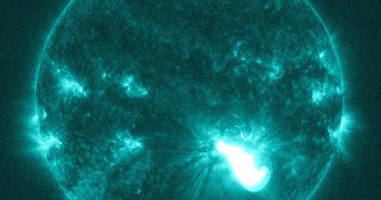 Dwie minuty po fazie całkowitej rozbłysku z 24 października / Credits - NASA, SDO