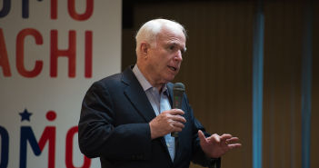 Senator John McCain, 21 sierpnia 2013