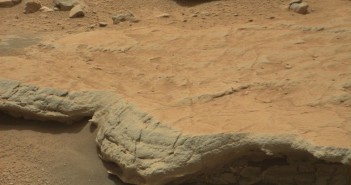 Formacje skalne analizowane przez zespół Nory Noffke / Credits - Noffke (2015). Courtesy of ASTROBIOLOGY, published by Mary Ann Liebert, Inc.