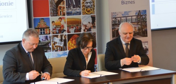 Letter of intent signed between POLSA, GPNT and Pomeranian Special Economic Zone / Credits - K. Kanawka, kosmonauta.net